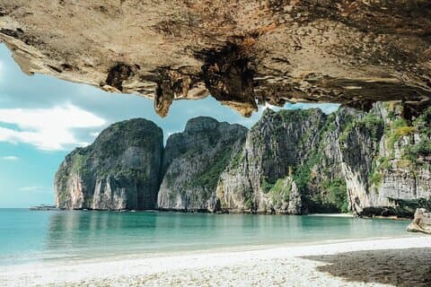 Maya Bay Phi Phi Island Snorkeling Day Tour with lunch - Phuket