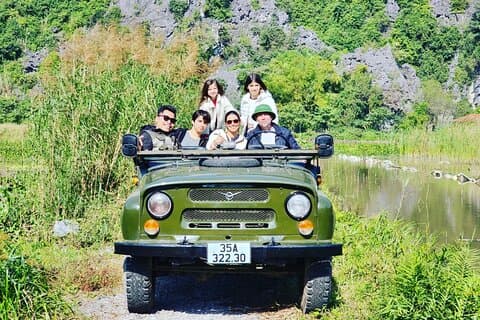 Hanoi: Udforsk Ninh Binh med Jeep Adventure, Bådtur, Dagligliv