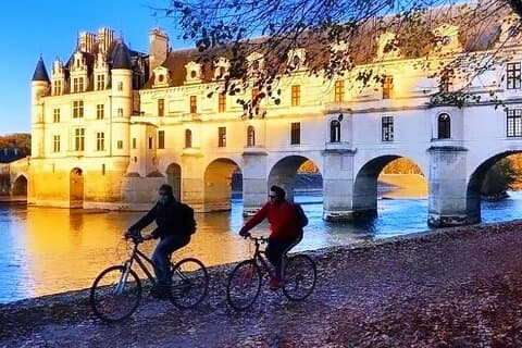 The Royal Escape: E-Bike & Gourmet Picnic at Chenonceau.