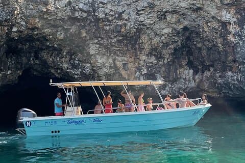 Boat trip and visit of the caves of Santa Maria di Leuca