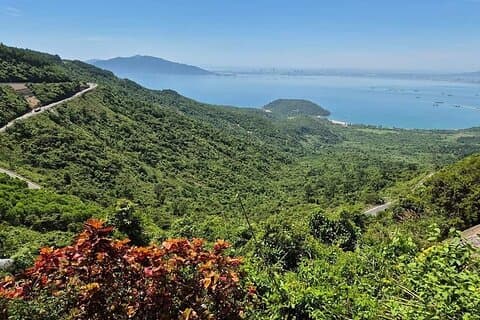 Hoi An to Hue or Hue to Hoi An with some Stop:Hai Van Pass,Lang Co Bay & Lagoon