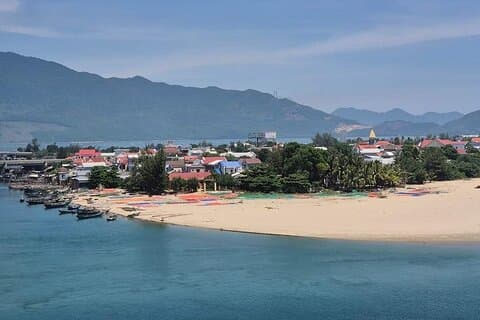 Transfert privé de Hue à Hoi An ou de Hoi An à Hue via Hai Van Pass, Lang Co Bay