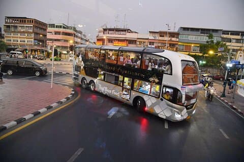 Bangkok Michelin Dining on Wheels Thai Bus Food Tour Expérience