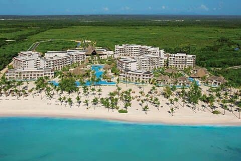 Santo Domingo Airport and Secrets Cap Cana Private Transfer