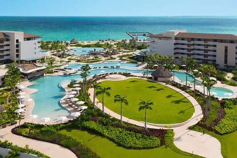 Privater Shuttle zum Flughafen Cancun und Dreams Playa Mujeres Resort