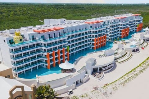 Privater Shuttle zum Flughafen Cancun und Nickelodeon Resort Riviera