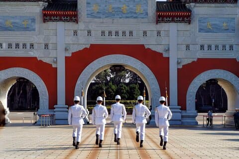 Tour storico privato di un'intera giornata nella città di Taipei