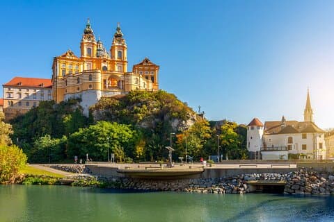 Full-Day Private Tour from Bratislava to Vienna
