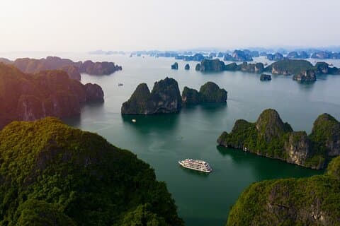 Flerdagars nattutflykt vid Halong Bay