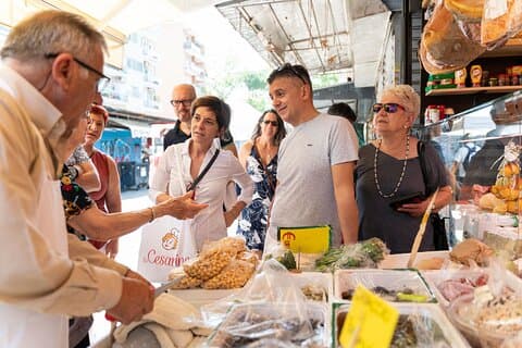 Bari Market Tour og autentisk italiensk aperitivo hjemme hos en lokal