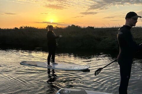 SUP-tur ved soloppgang på Sardinia