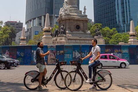 レフォルマとチャプルテペックで自転車に乗る