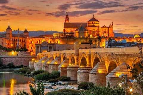 Private Tour nach Córdoba: Moschee-Kathedrale, Jüdisches Viertel und Innenhöfe