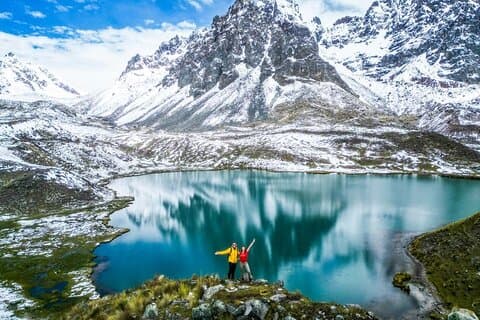 Private Trekking Tour to the 7 Lagoons and Hot Springs