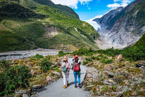 Christchurch naar Franz Josef via Hokitika (1 enkele reis)