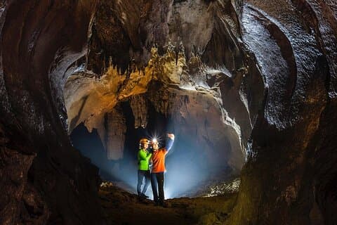 Dark Cave & Paradise Cave Day Tour: Discover Vietnam Best Caves