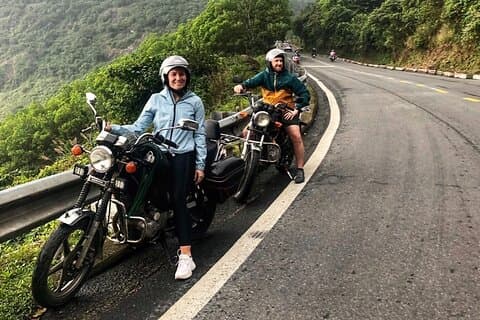 Tour en motocicleta de ida en Hue-Da Nang-Hoi An a través del paso Hai Van