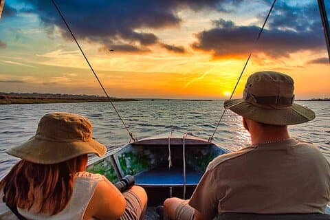 Chobe Intimate Safari : ランド&ウォーターアドベンチャー in a Day