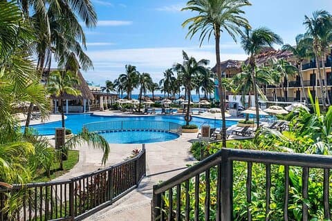 Privater Shuttle: Flughafen Cancun und Catalonia Riviera Maya