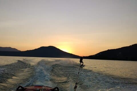 Valle de Bravo: Gåtur & Ride en jetski fra Mexico City