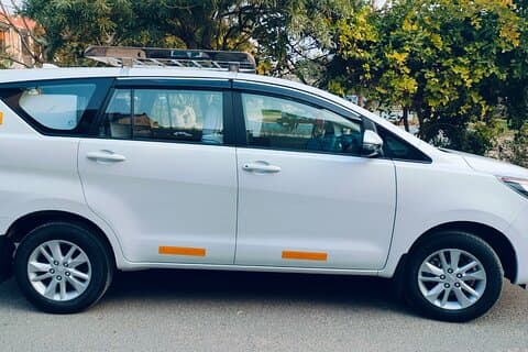 Privat transfer från Agra till Varanasi med bil