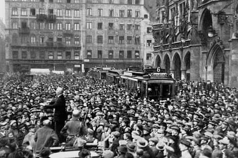 11 Orte auf den Spuren der Nazizeit - Selbstgeführte Tour