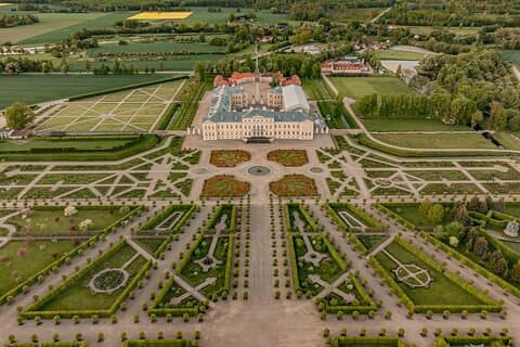 Klaipeda to Riga Private Sightseeing Transfer