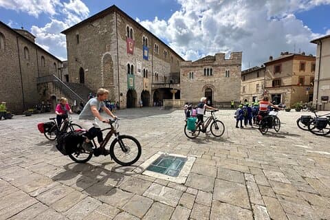 Umbria Valley E-bike and Aromatic Extra-Virgin Olive Oil