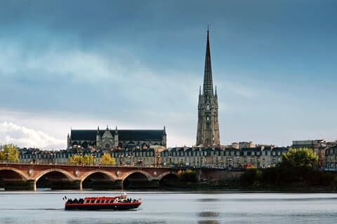 Guided cruise Bordeaux UNESCO
