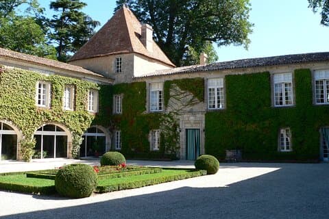 Graves Private Full Day Wine Tour from Bordeaux