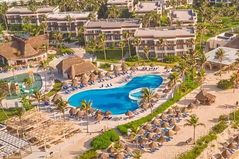 Privater Shuttle: Flughafen Cancun und Bahia Principe Grand Tulum
