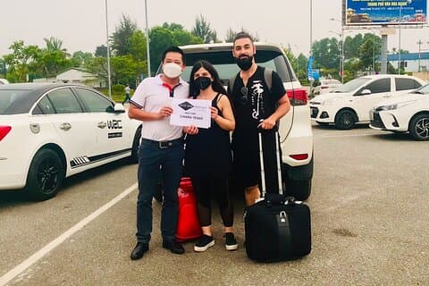 Traslado privado del aeropuerto de Danang a Hoi An con conductor de habla inglesa