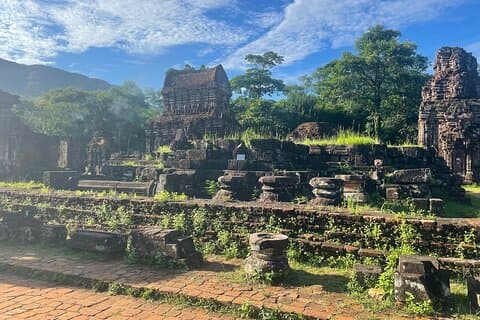 Sonnenuntergang im My Son Sanctuary – Halbtagestour von Hoi An
