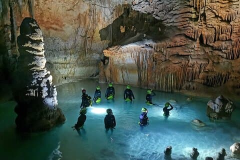 Discover the sea cave and live an unforgettable adventure