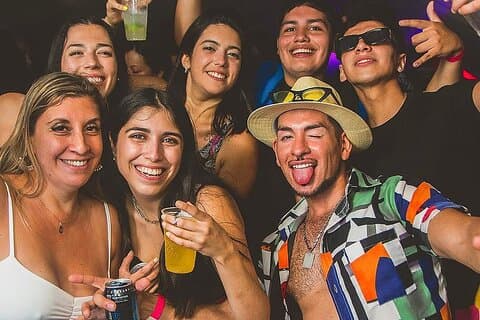 Festa a bordo no Rio Boat Club