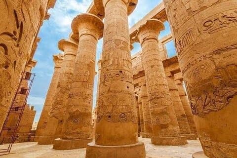 ルクソール寺院とカルナック寺院（半日ツアープライベート）