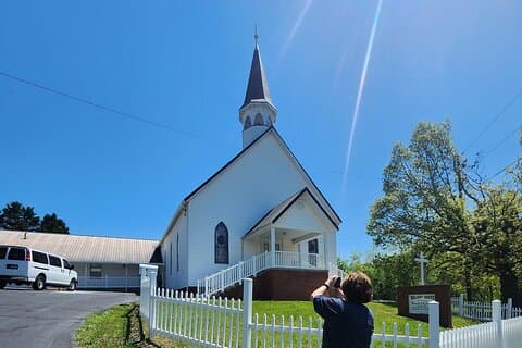 Dolly's Backroads, Bush Beans & Dandridge, Spring Photo Tour