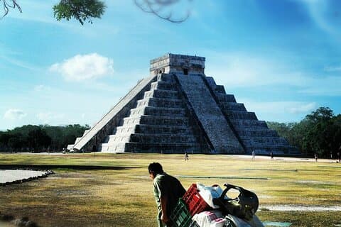 Chichen Itzá skip the line and Cenote Small Group from Valladolid