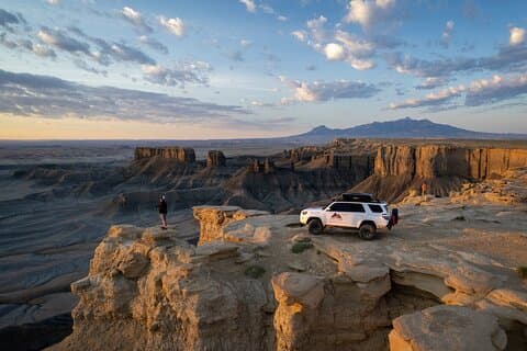 Private Moonscape Overlook and Factory Butte Offroad Tour