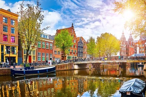 Visite privée d'une journée: Amsterdam authentique avec moulins à vent et fromage