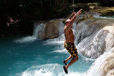 Combinatie Blue Hole, Secret Falls en River Tubing vanuit Ocho Rios