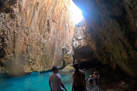 Excursão de caiaque a Cala de Moraig, Fish Cave e Testos