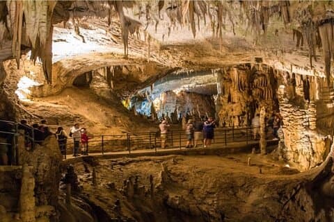 Excursão de dia de luxo Mai Chau Descubra gemas escondidas e caverna deslumbrante