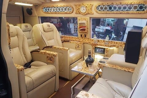 DCAR LIMOUSINE: crea il tuo programma a Da Nang e Hoi An: 8-9 ore