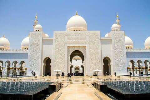 Tour de meio dia pela cidade de Abu Dhabi com Pickup & Drop-Off