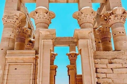 Kairo: Privat rundtur till Abusimble Temple Nubian Village med flyg