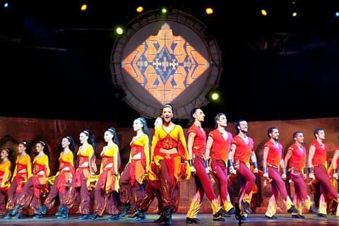 Jantar com show de dança Fire of Anatolia e traslado de Kemer