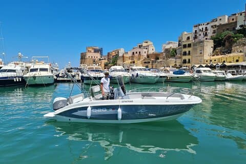 Aluguel de barco em Castellammare del Golfo