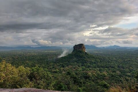Sigiriya & Dambulla Cave Temple Dagstur från Colombo