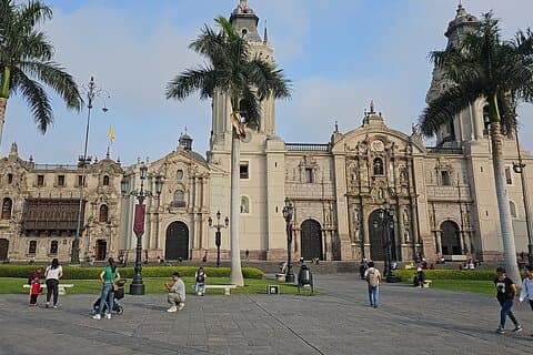 Tour Lima "Off the Chart"